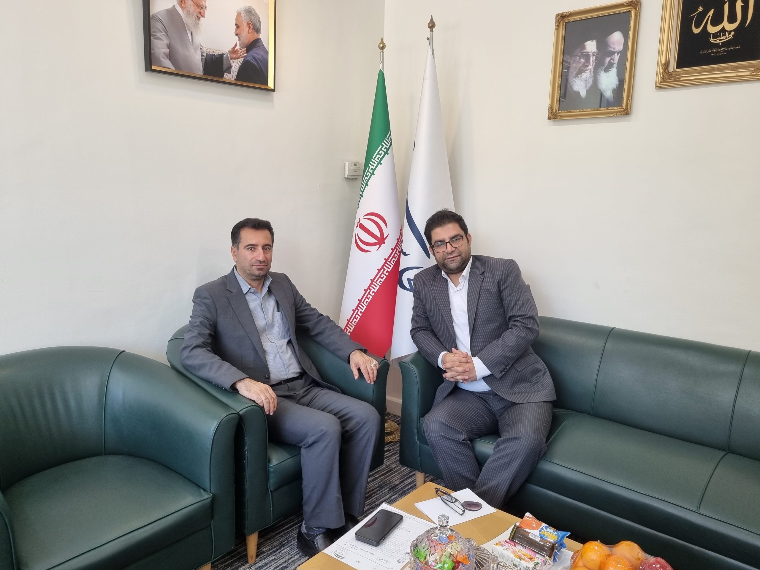 جلسه راهبردی مدیرعامل فولاد اقلید با نماینده مردم اقلید در مجلس